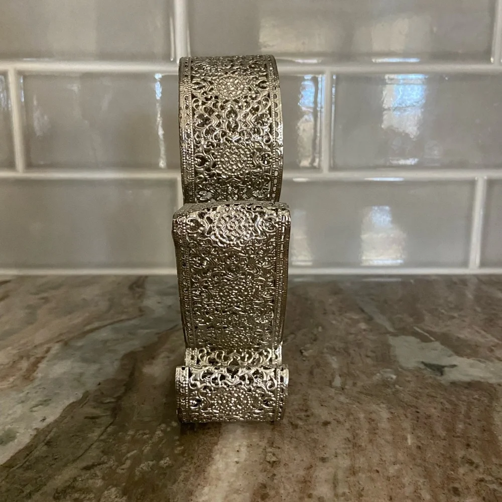 Textured Silver Ampersand Sculpture